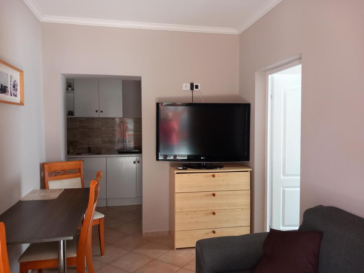 Апартаменты Hanna Apartman Балатонлелле Экстерьер фото